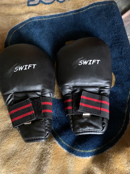 (Used) Swift Gloves