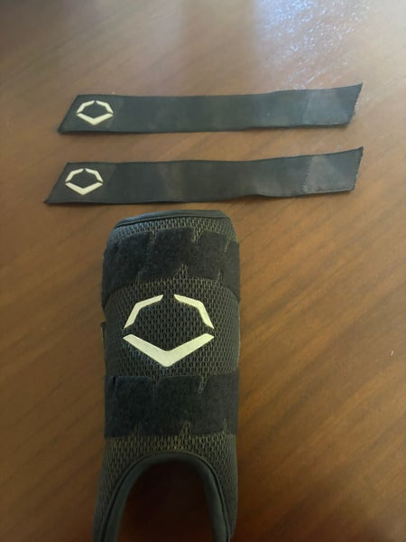 Black EvoShield Leg guard Shin Guards (Used)