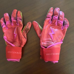 Bruce bolt Batting Gloves Size Adult Medium