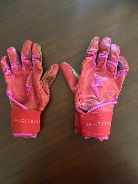 Bruce bolt Batting Gloves Size Adult Medium