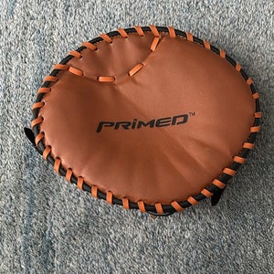 Primed pancake trainer glove