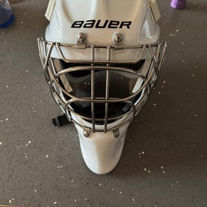 New Senior Bauer  940 Goalie Mask Size Small