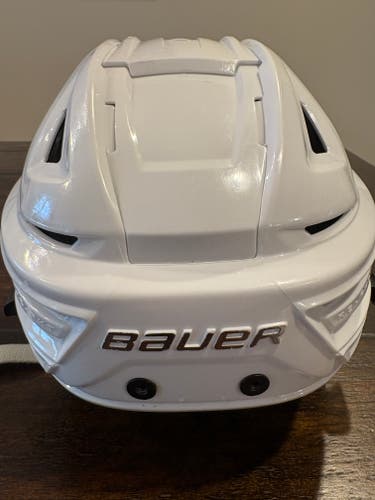 Medium Bauer Re-Akt 155 Helmet (Used)