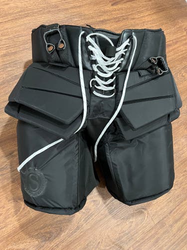 Senior XL (minus 1) Vaughn SLR4 Pro Carbon Hockey Goalie Pants Pro Stock (Used)