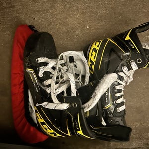CCM Hockey Skates Size 5.5 (Used)