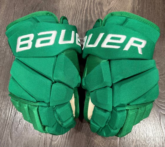 Toronto Maple Leafs St. Pat’s Bauer Hyperlite Gloves 14" Pro Stock (New)