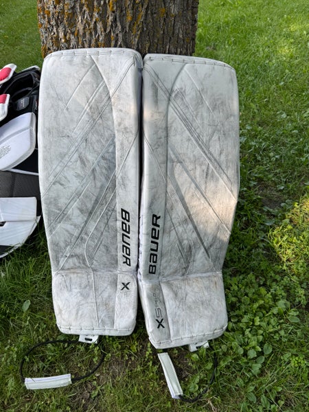Large Bauer Vapor X5 Pro Goalie Leg Pads (Used)