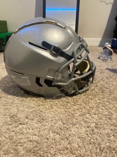 Adult Large Schutt F7 Helmet (Used)