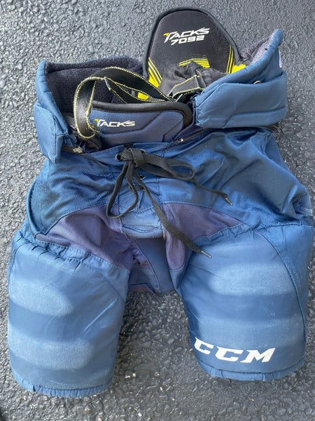Medium Junior CCM Tacks 7092 Hockey Pants (Used)