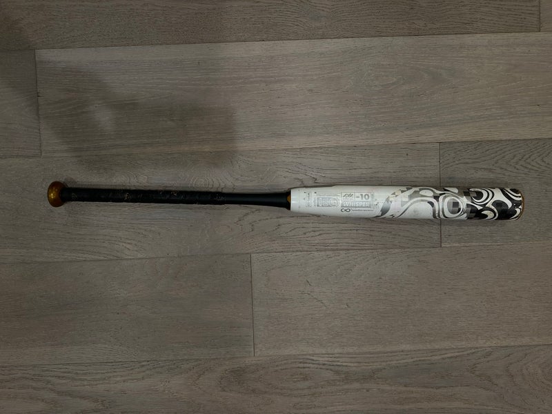 2023 DeMarini Whisper Composite Bat (-10)  22 oz 32" (Used)