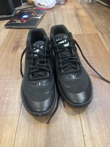 Men's Size M 10.0 (W 11.0) Puma Shoes (Used)