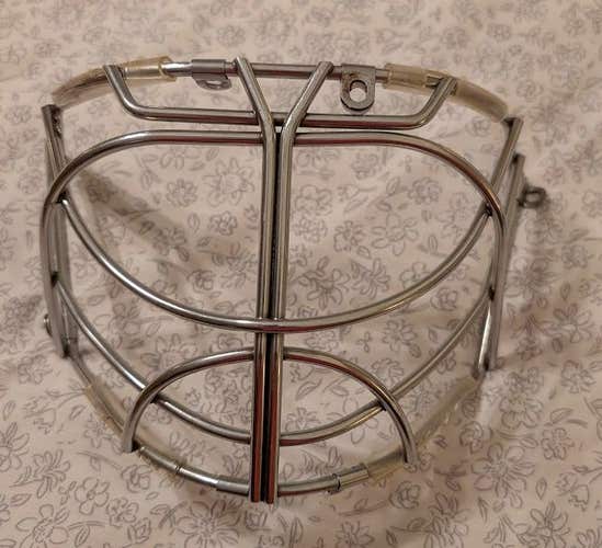 Bauer (Used) Senior non-certified replacement cat eye goal cage, chrome
