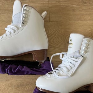 Jackson Ultima Mystique Figure Skates C Adult 7.5 (New)
