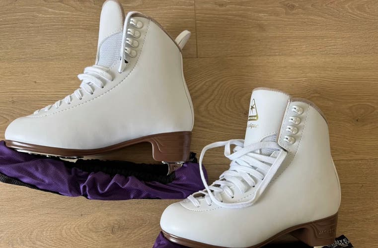 Jackson Ultima Mystique Figure Skates C Adult 7.5 (New)