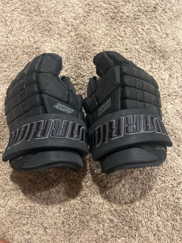 Warrior Super Novium Gloves 13"