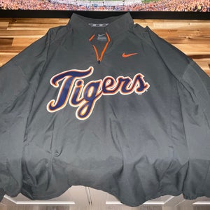 Gray Men's Large Nike Jacket (Used)