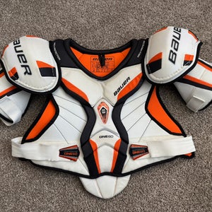 Bauer Supreme One60 Shoulder Pads
