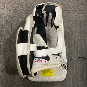 Used CCM EXTREME FLEX 400 Junior Goalie Blocker White 11614-S000218910