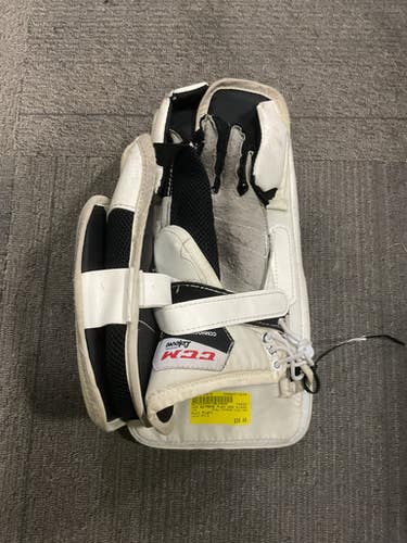 Used CCM EXTREME FLEX 400 Junior Goalie Blocker White 11614-S000218910