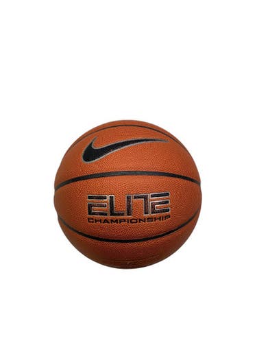 Used Nike Basketball Womens Indoor 11347-S000252826