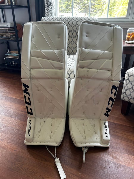 34"  CCM Eflex 5 Goalie Leg Pads (Used)