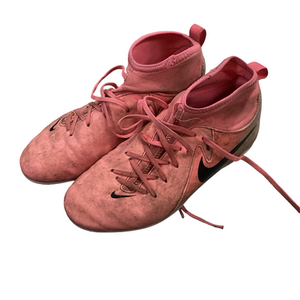 Used Nike Soccer Cleats Pink Junior 04.5 11613-S000165443