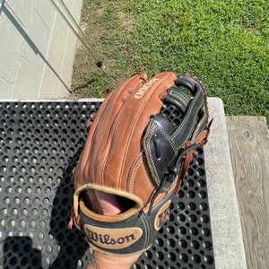 2019 Wilson RH Outfield A2000 Baseball Glove 12.75" (Used)