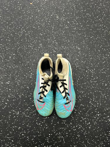 Used Nike Soccer Cleats Carolina Blue Junior 04 11849-S000030453