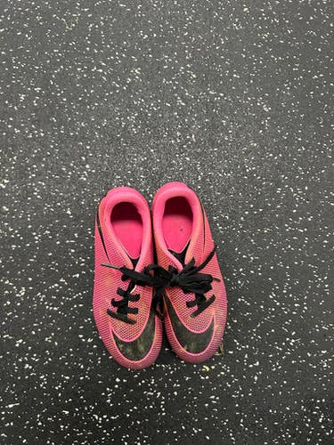 Used Nike Soccer Cleats Pink Youth 12.0 11849-S000030452