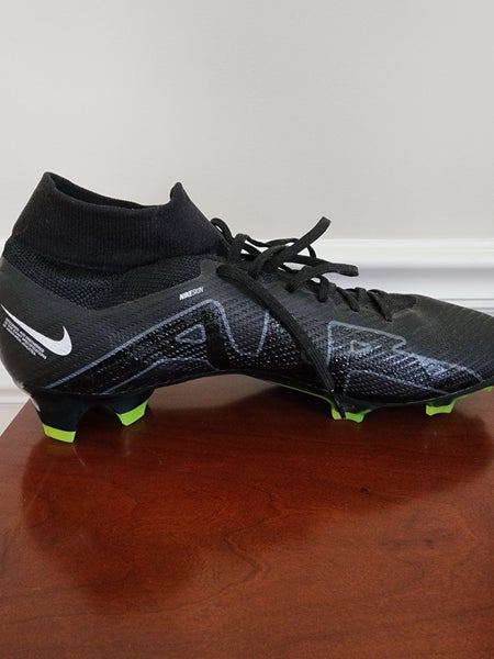 Black Men's Size M 11.5 (W 12.5) Adult Nike Molded Cleats Cleats (Used)