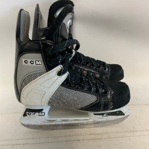 Used CCM POWERLINE 550 Junior Hockey Skate Junior 01 11823-S000033386