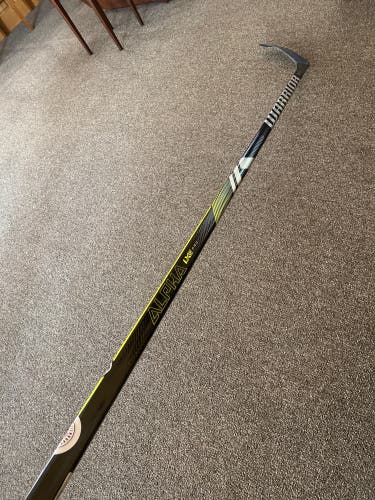 Senior Warrior Alpha LX2 PRO Right Handed Hockey Stick Pro Stock (New)