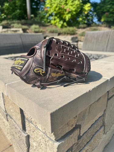 2024 Rawlings RH Outfield Pro Preferred Baseball Glove 12.75" (Used)