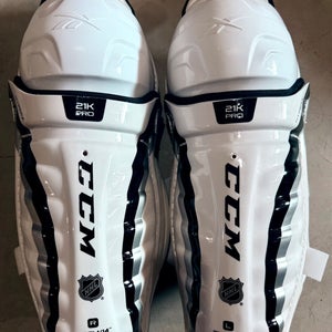 14” CCM 21K PRO SR SHIN PADS