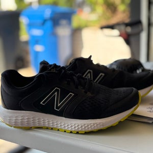 New Balance Turf Shoes men’s 8.5 wide or women’s 9.5/10