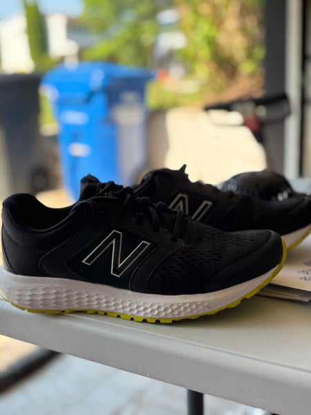 New Balance Turf Shoes men’s 8.5 wide or women’s 9.5/10