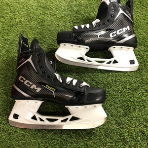 Senior CCM Tacks Vector Plus Hockey Skates Wide Width 9.5 (New)