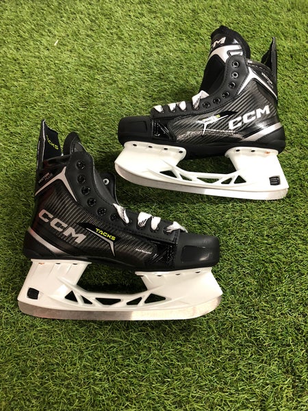 Senior CCM Tacks Vector Plus Hockey Skates Wide Width 9.5 (New)