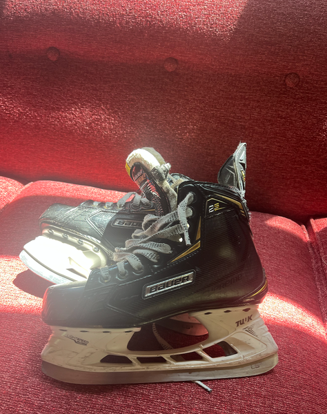 Bauer Supreme 2S Hockey Skates Regular Width Size 5