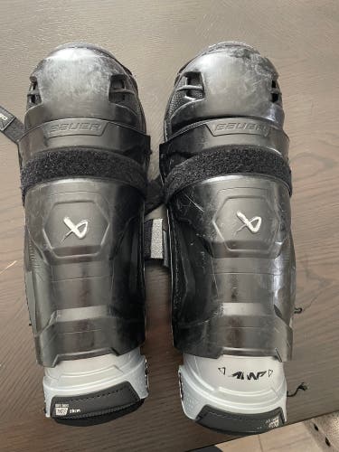 Junior Bauer M5 Pro 11 Shin Pads (Used)