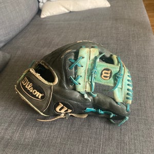 Wilson RH A2000 Baseball Glove 11.5" (Used)