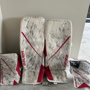 Bauer hyperlite goalie pads full set