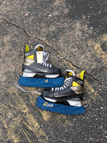 Senior Bauer Supreme S37 Hockey Skates 9 (Used)