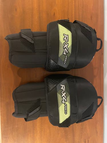 Warrior RX4 Pro+ Senior Knee Guards