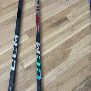 Intermediate CCM JetSpeed FT7 Right Handed Hockey Stick P29 (Used)