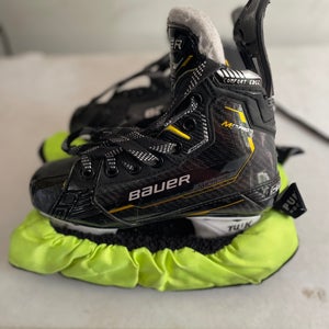 Bauer Supreme M5 Pro Hockey Skates Regular Width Pro Stock Size 1 (Used)