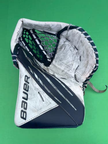 Intermediate Bauer Vapor 3X Goalie Glove