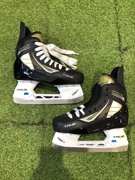 Intermediate True Catalyst 5 Hockey Skates Regular Width Size 4.0 (New)
