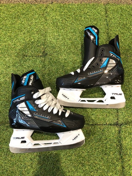 Intermediate True Catalyst 3X4 Hockey Skates Regular Width Size 6.5 (New)