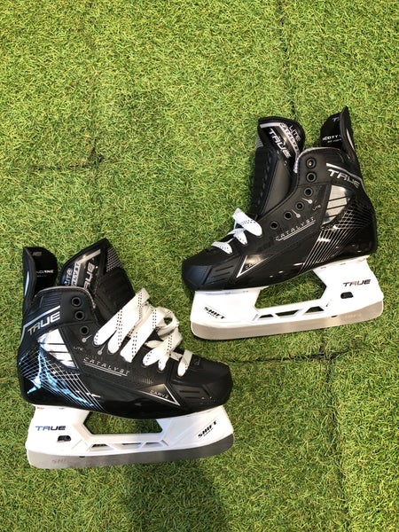 Intermediate True Catalyst Lite (SMU) Hockey Skates Regular Width Size 5.0 (New)
